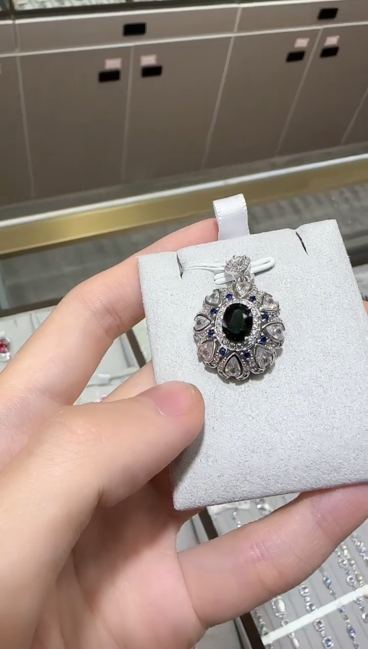 【闪购商品】透辉石吊坠银S925镶嵌9*7mm设计款