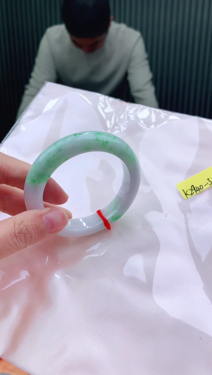 未镶嵌手镯翡翠52