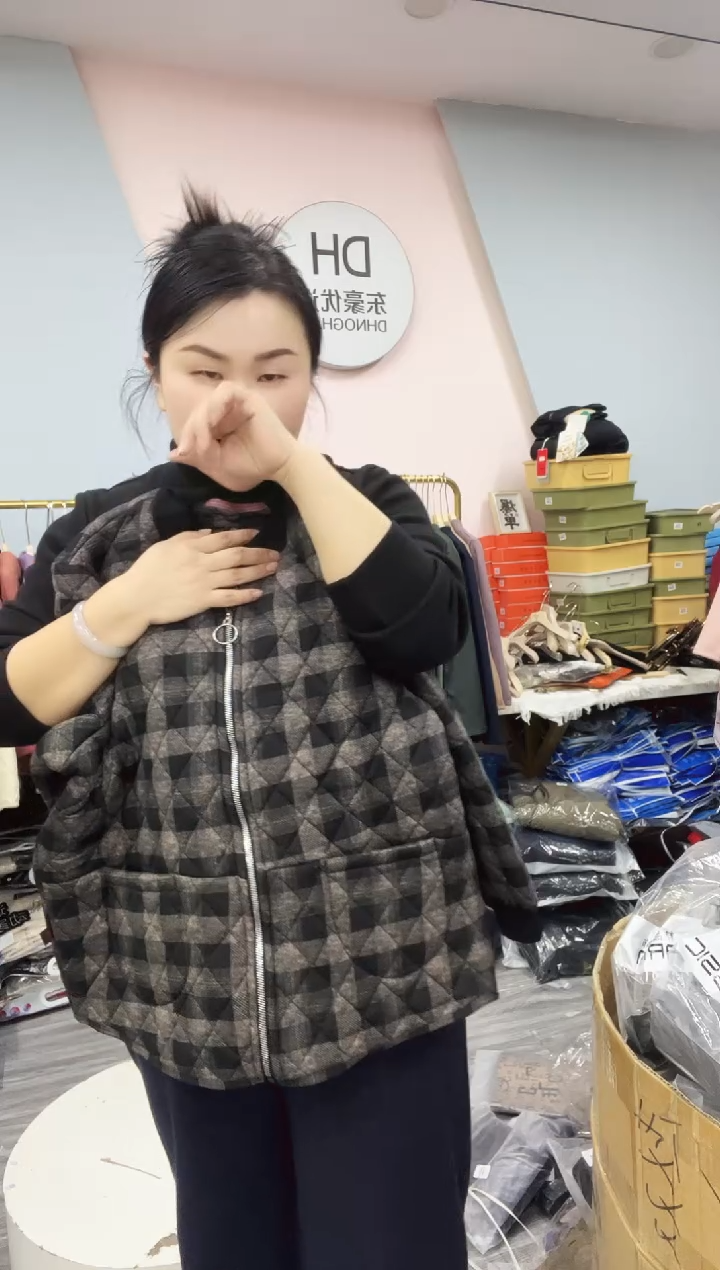 闪电购27 女士棉袄 155斤内 