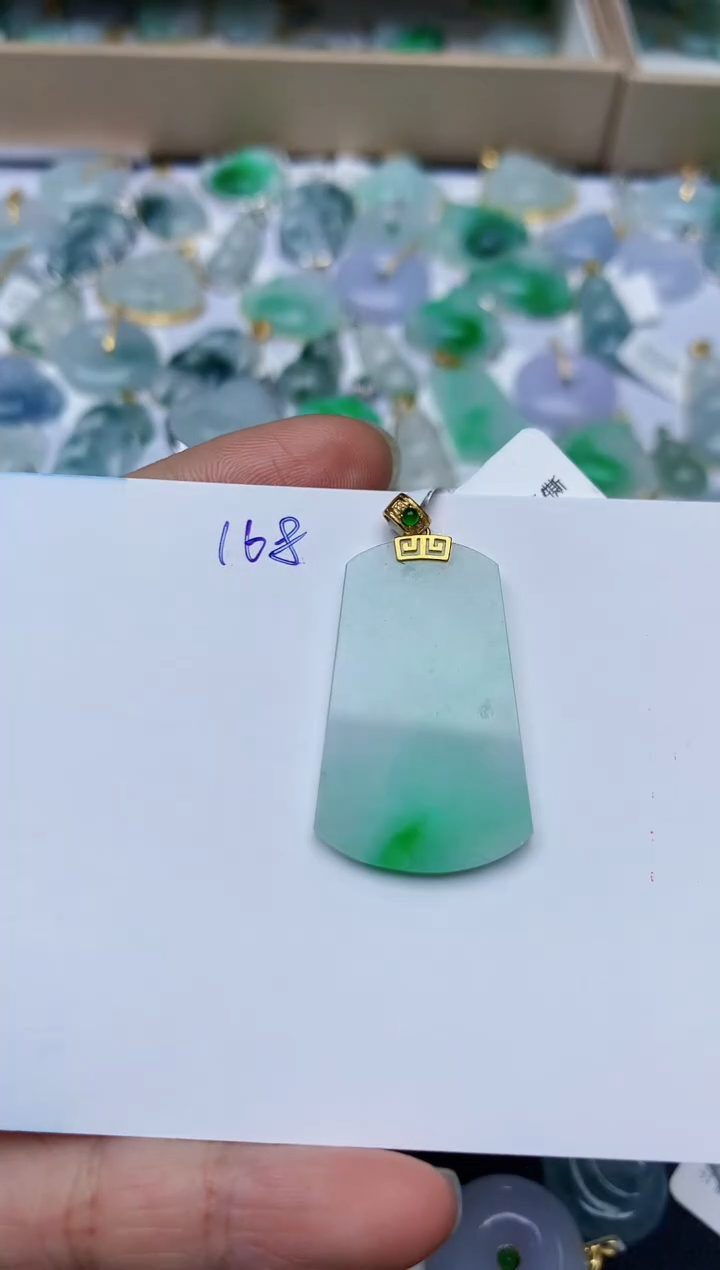 【闪购商品】翡翠颈饰18K金镶嵌天然翡翠A货  