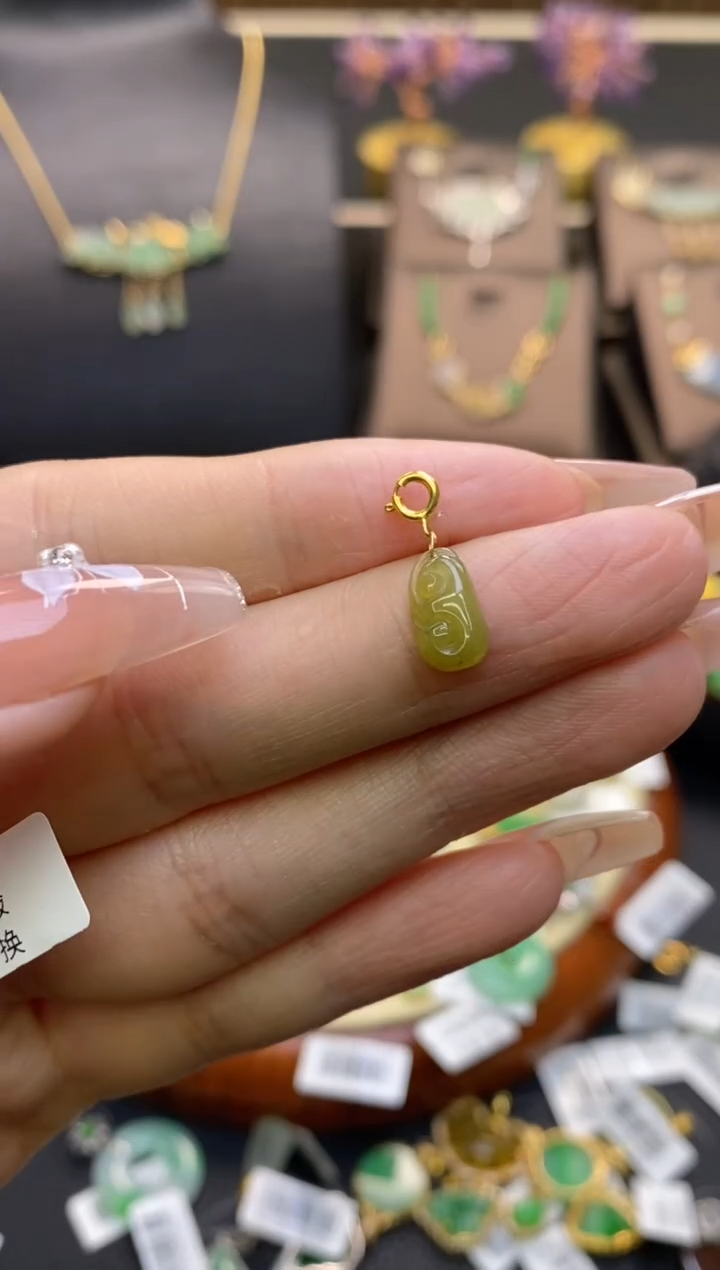 【闪购商品】翡翠颈饰18K金镶嵌净货12418
