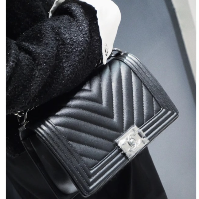 99新 Chanel/香奈儿 小花Jerry 193331Leboy 中号 银扣 V纹 29开