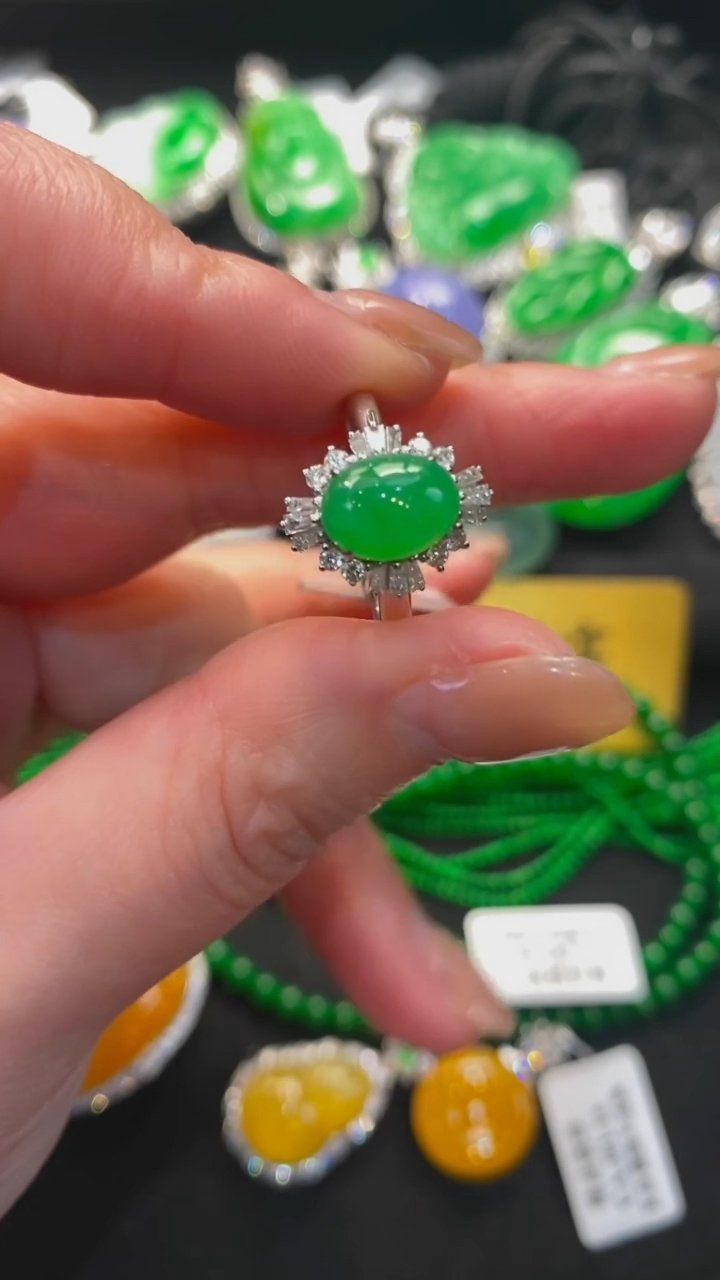 【闪购商品】翡翠颈饰未镶嵌戒指