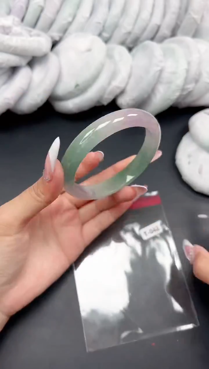 精品手镯，一物一拍T-042