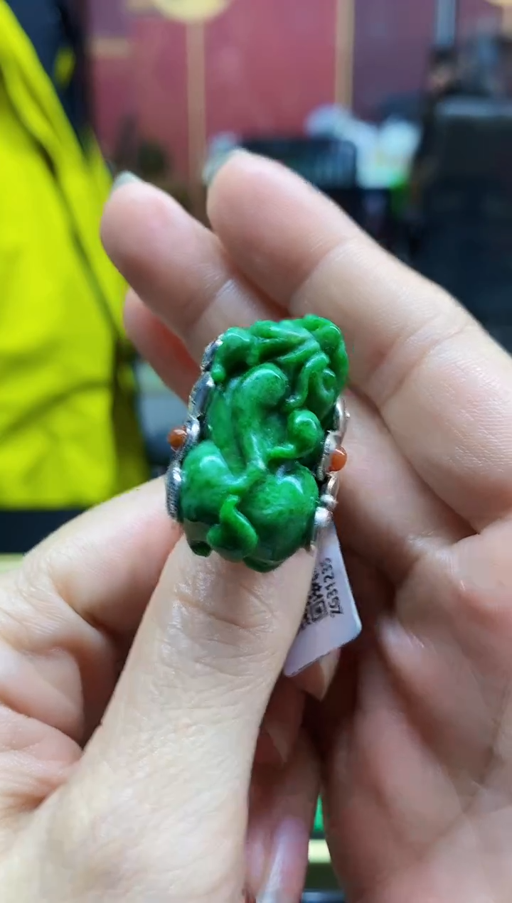 颈饰未镶嵌翡翠翡翠戒指