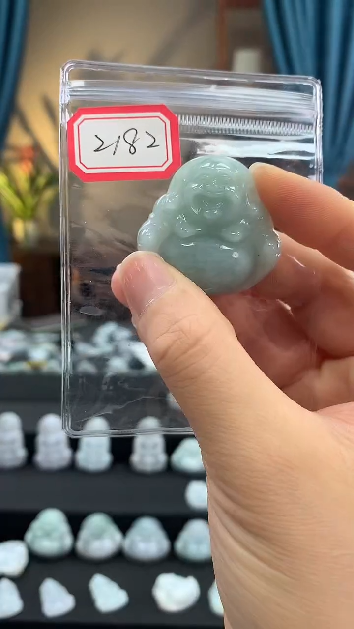 翡翠未镶嵌颈饰佛公2182