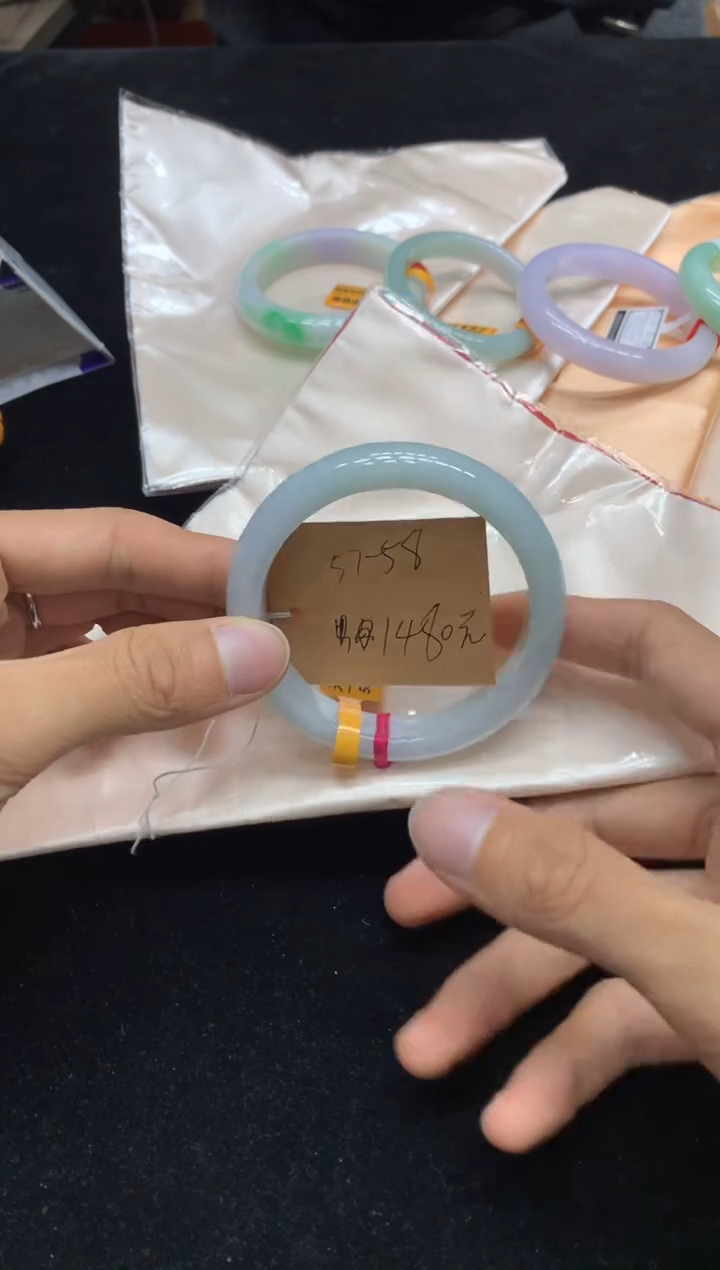 未镶嵌手镯翡翠（48小时鉴赏期）