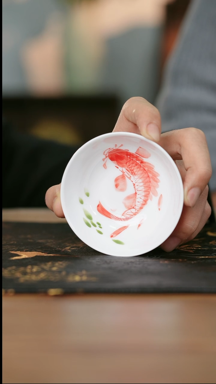 12-52手工手绘鱼跃龙门普洱杯
