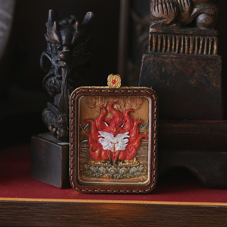 【魅力四射】九尾牌/道系泥绘/手作吊坠