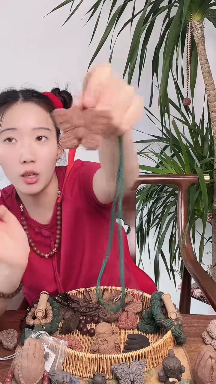 龙涎香方花蝴蝶一个