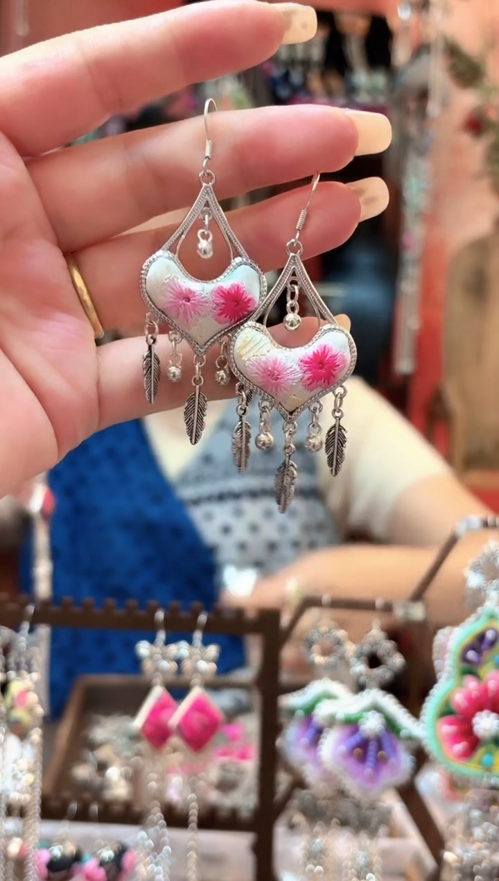 织绣云织谣民族风精美饰品   511