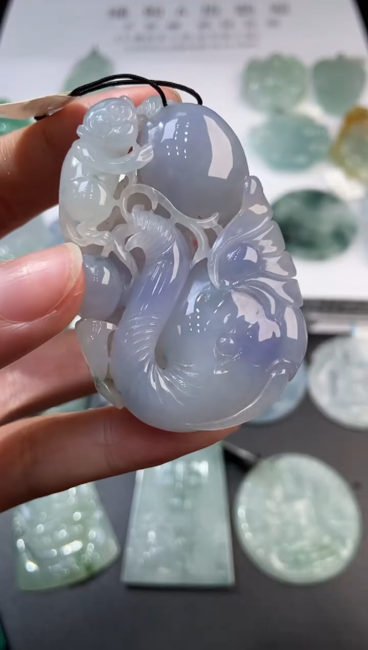 未镶嵌挂件翡翠378305    多人