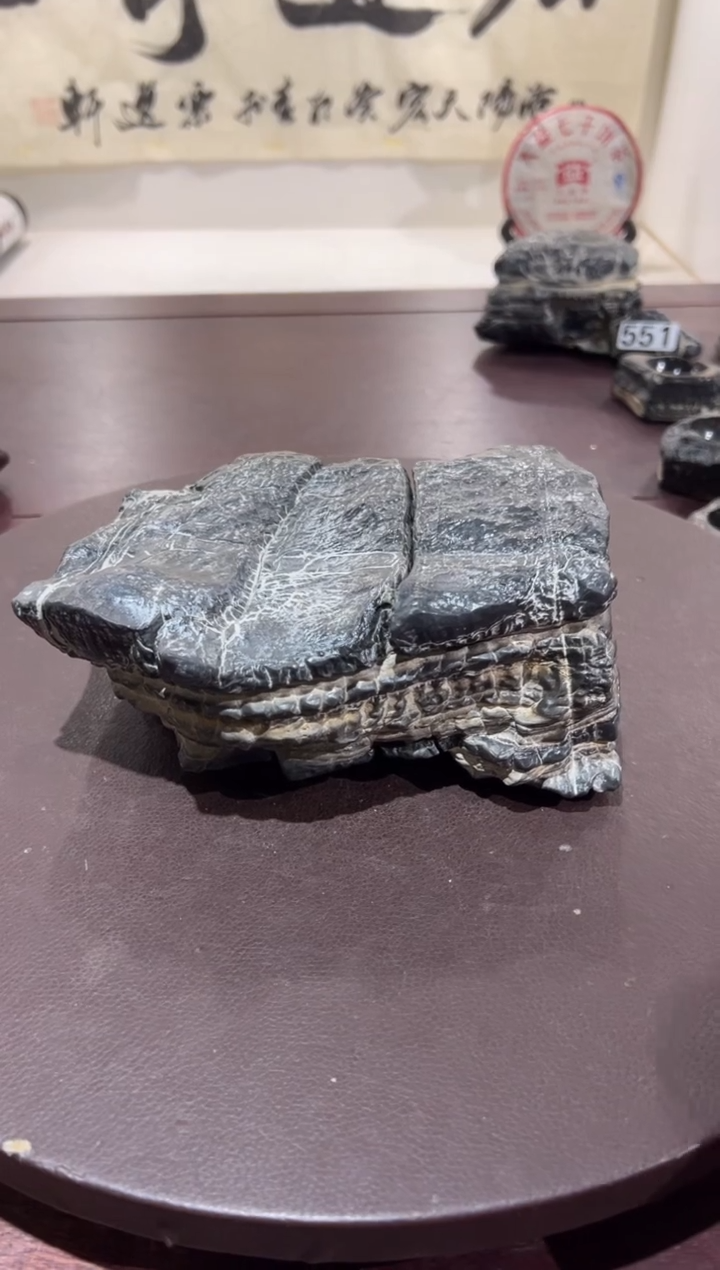 绿**衣意境典雅砚台烟缸摆件