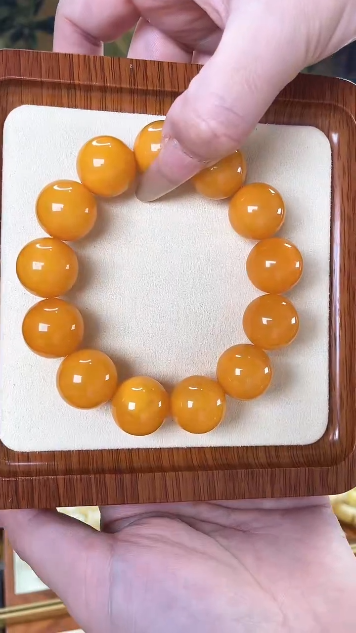 【闪购商品】琥珀裸石未镶嵌手串