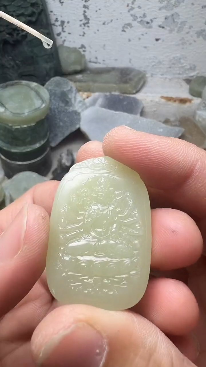 颈饰未镶嵌和田玉和田玉千手观音