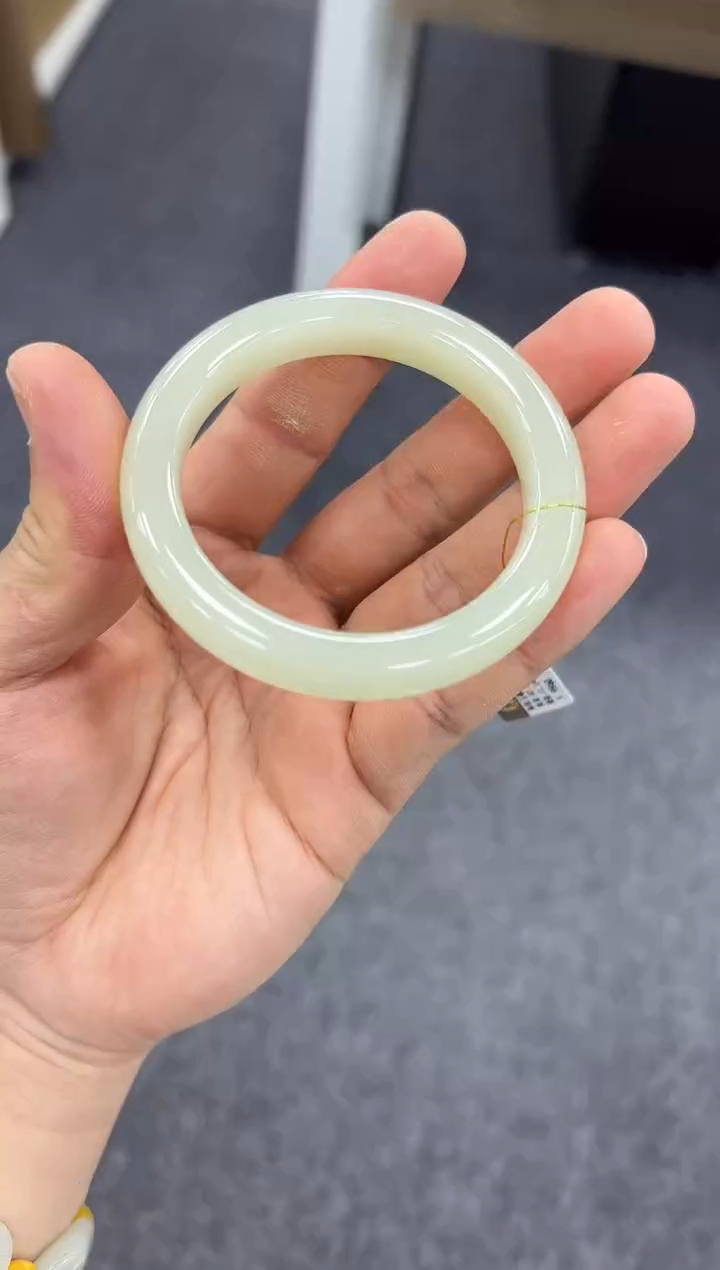 【闪购商品】和田玉手镯未镶嵌54-55  150