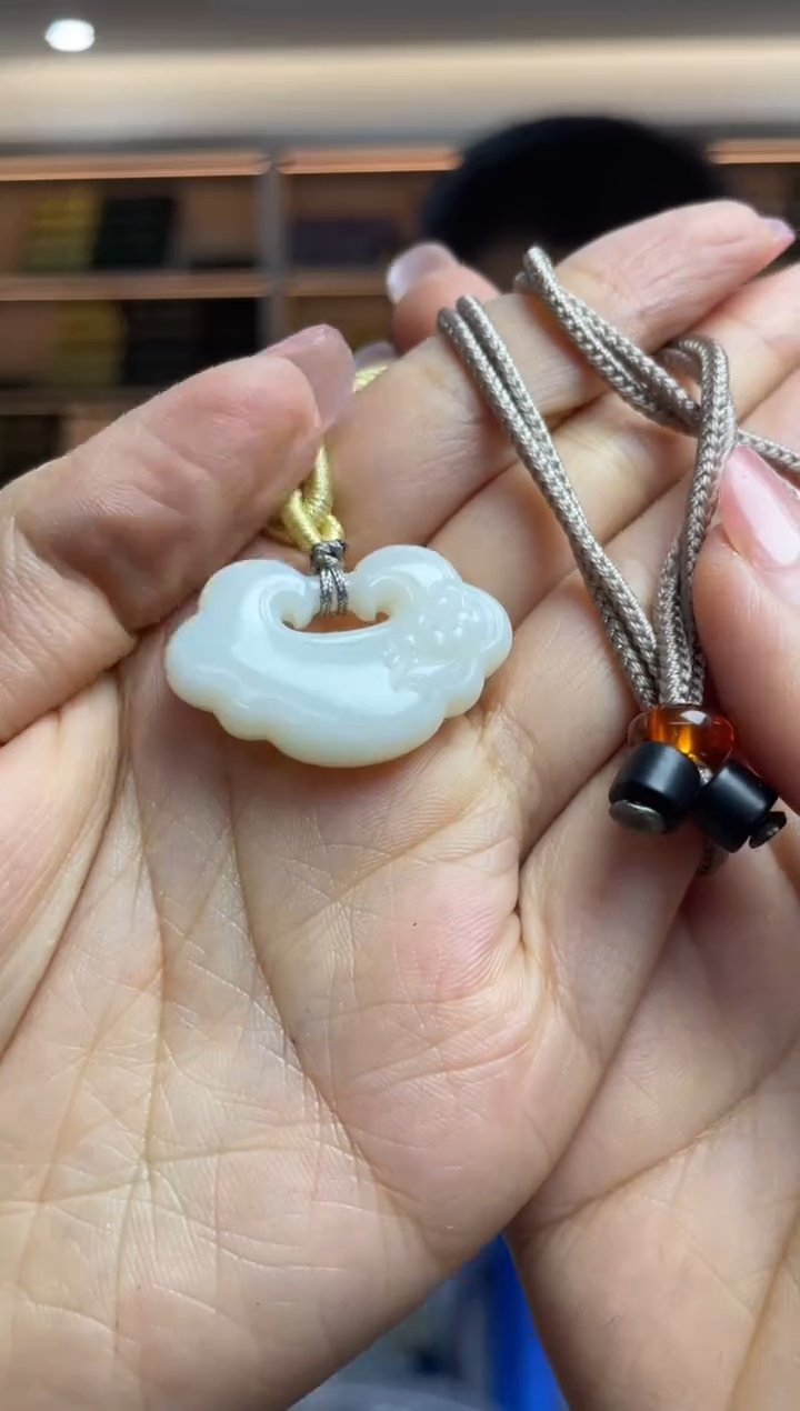 【闪购商品】和田玉·未镶嵌多样性发一件