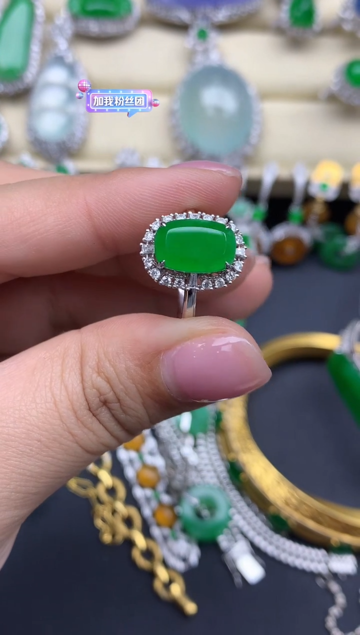 【闪购商品】翡翠戒指18K金镶嵌740-中国好珍宝
