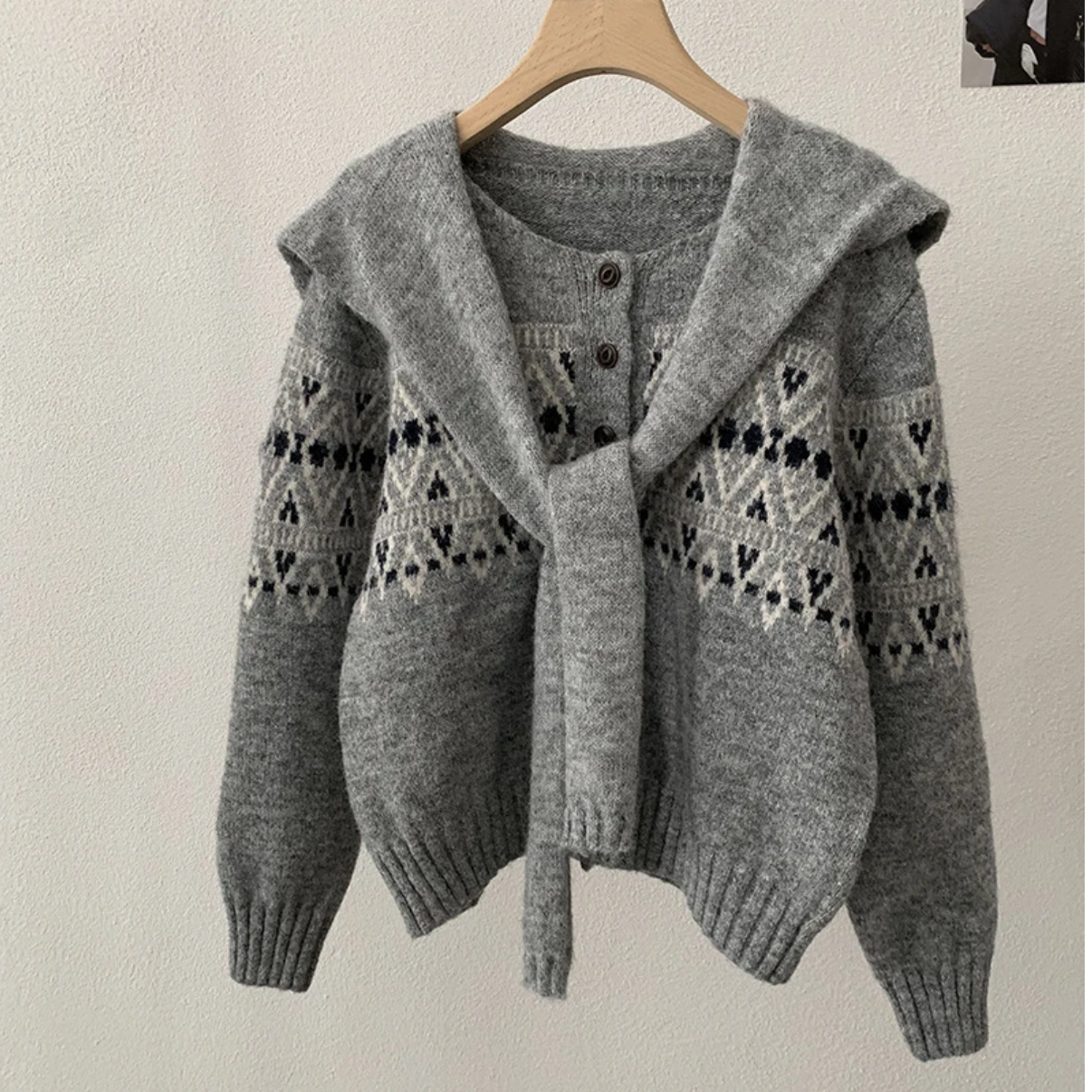 开衫款纽扣短款圆领常规长袖毛衣拼接休闲连帽假两件