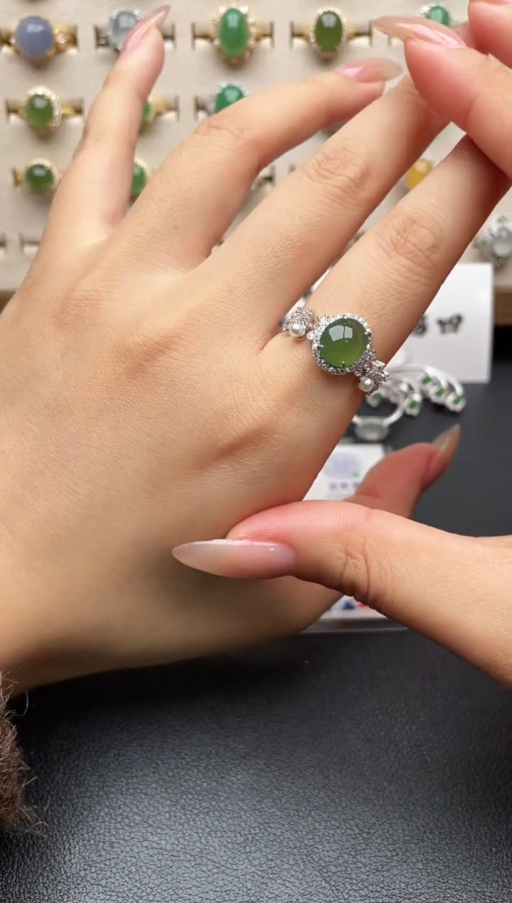 银S925镶嵌戒指翡翠一物一证一礼盒