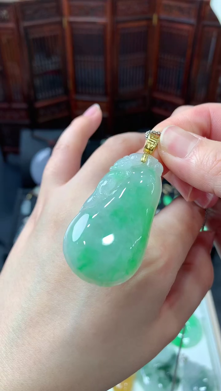 【闪购商品】翡翠吊坠(不含链)18K金镶嵌挂件