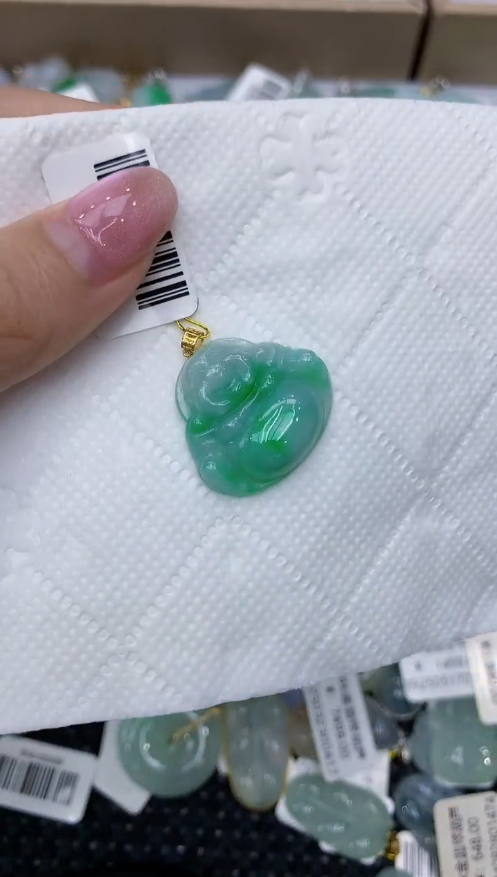 翡翠18K金镶嵌颈饰111111111