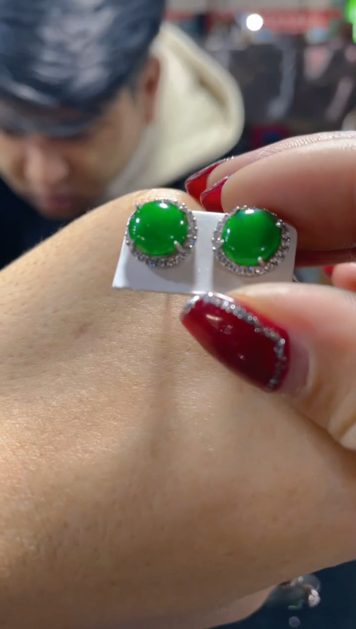 【闪购商品】定制翡翠未镶嵌天然A货翡翠假一罚四（多样性发货）