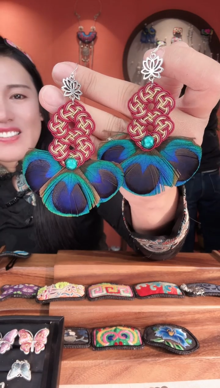 织绣长红苗银苗绣手工首饰35