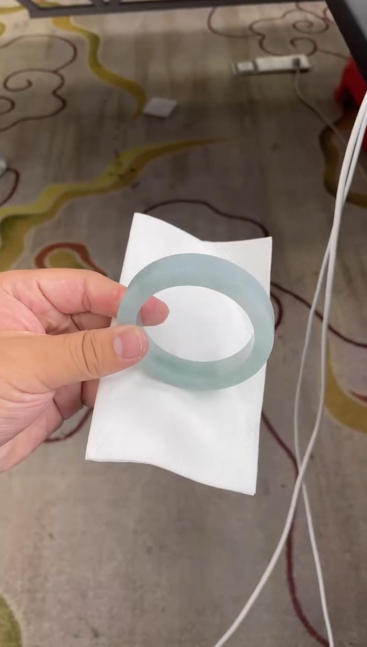 未镶嵌手镯定制翡翠轻***?ddj