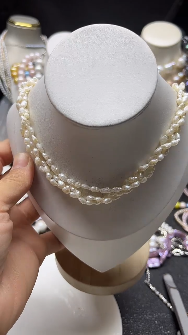 颈饰未镶嵌淡水珍珠多人