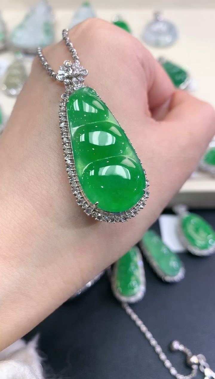 【闪购商品】翡翠吊坠(不含链)18K金镶嵌n53    