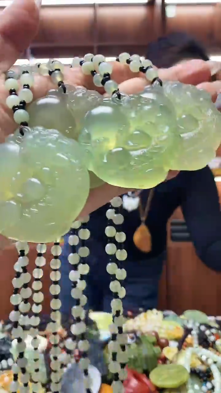 未镶嵌岫玉挂件多样性发货发其中一件