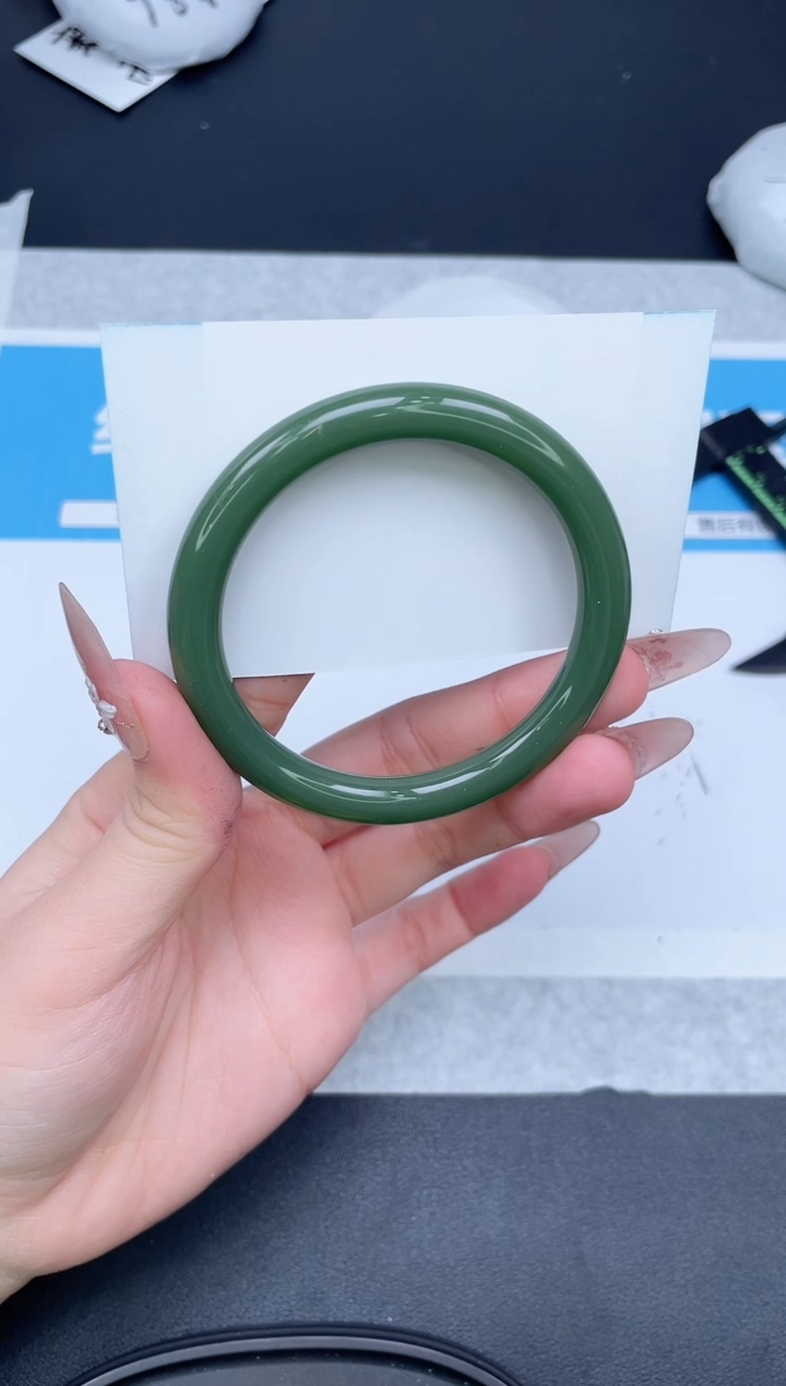 【闪购商品】石英质玉手镯未镶嵌124-57