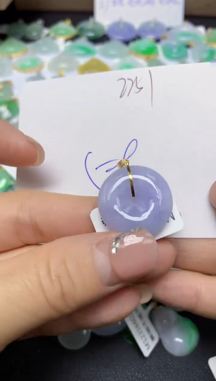 【闪购商品】翡翠挂件18K金镶嵌 天然翡翠A货