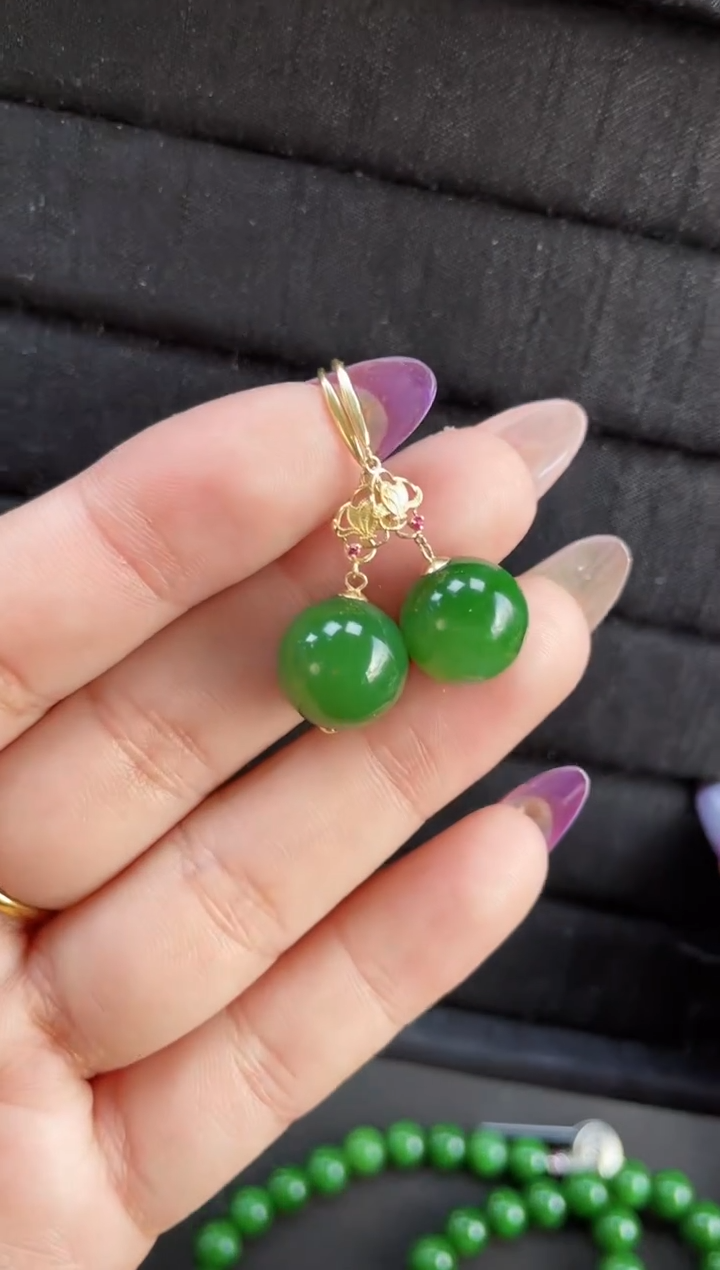 【闪购商品】和田玉耳环18K金镶嵌多样性发一对