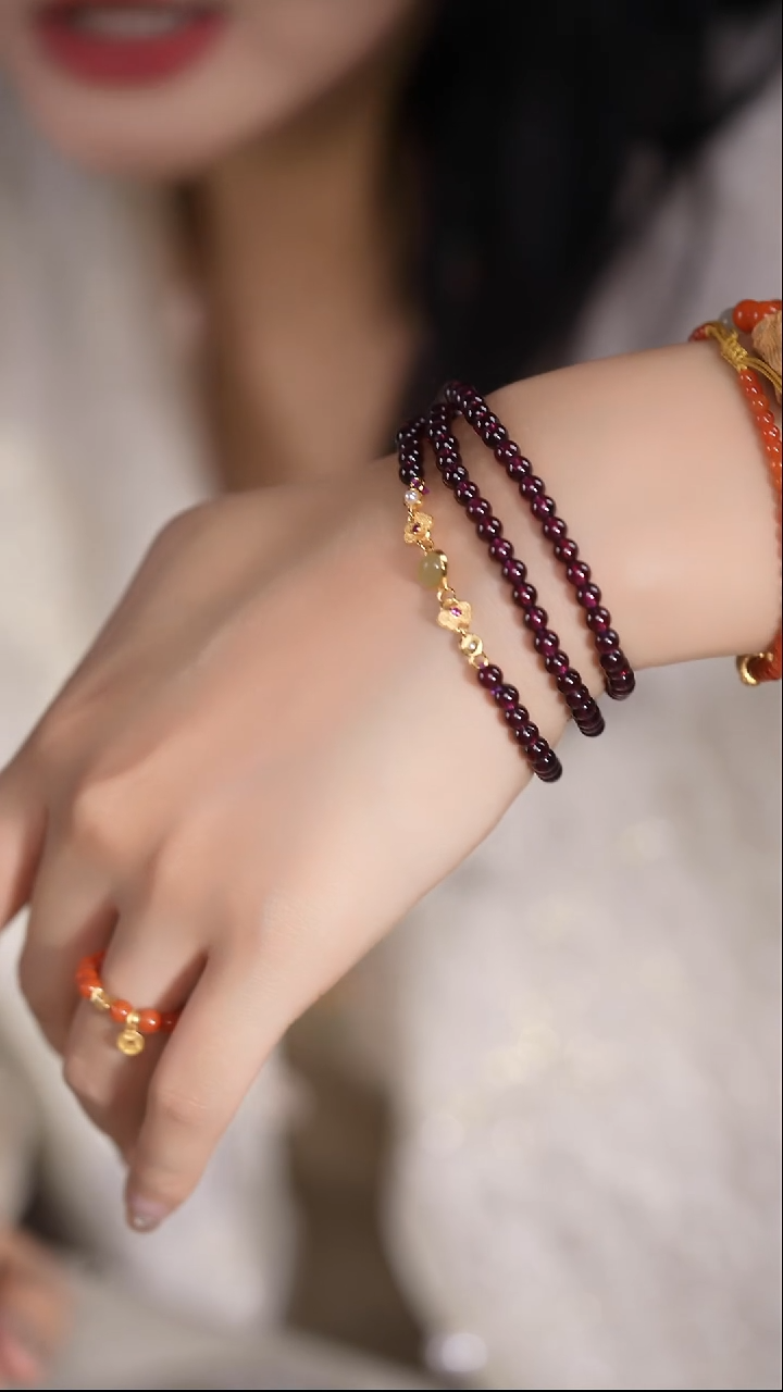 【闪购商品】石榴石手链银S925镶嵌紫牙乌三圈手串脖挂