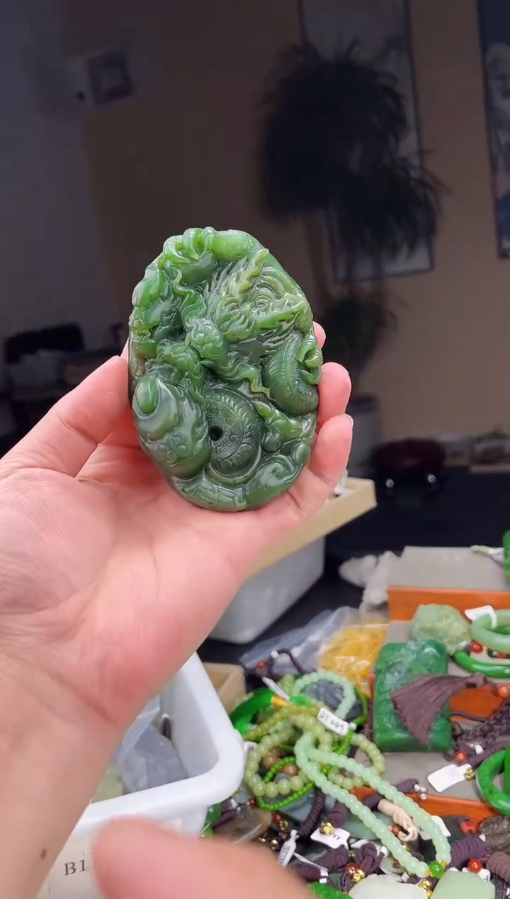 玉未镶嵌  拍一发一