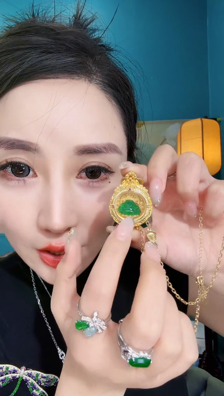 翡翠未镶嵌颈饰吊坠（不含链）