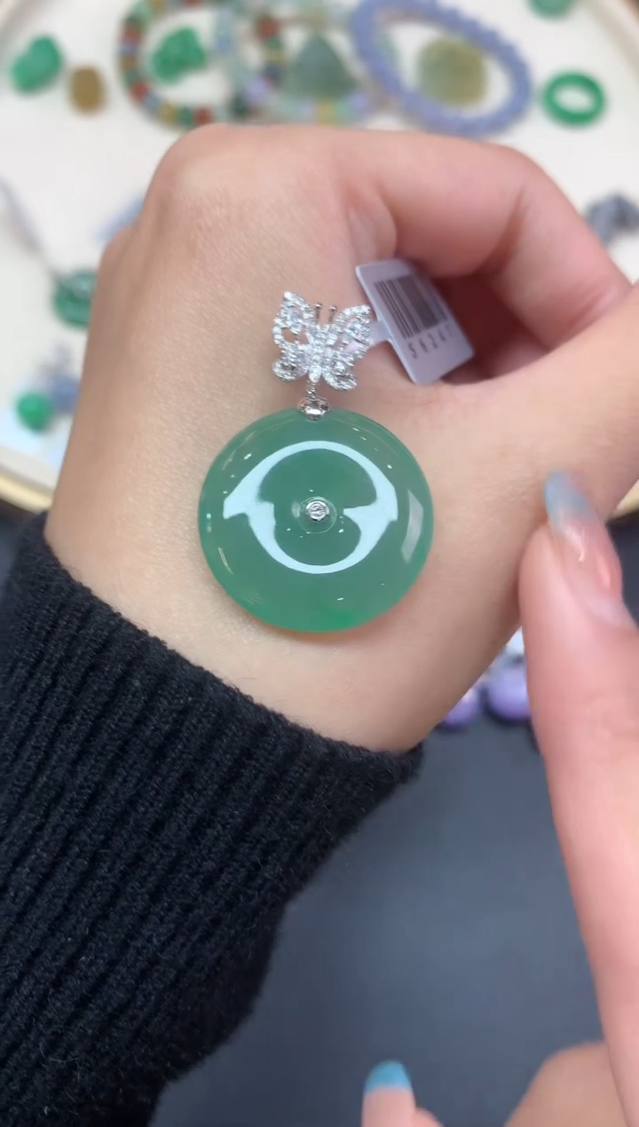 【闪购商品】翡翠吊坠(不含链)18K金镶嵌吊坠A94|8800