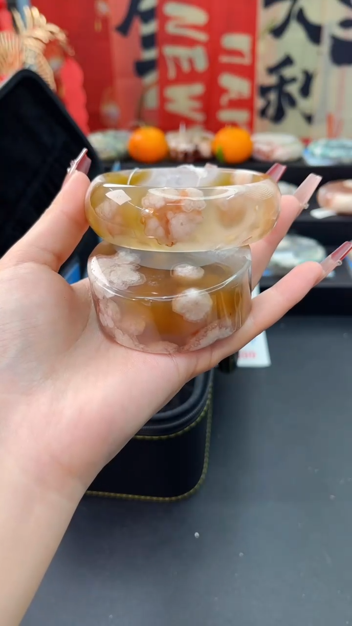 【闪购商品】石英质玉手镯未镶嵌赠送镯心（64圈口）