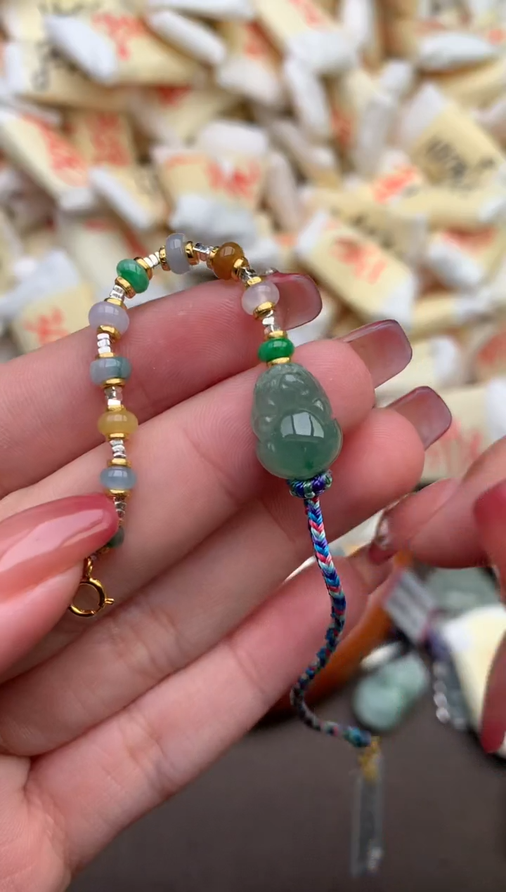 未镶嵌手绳翡翠 —