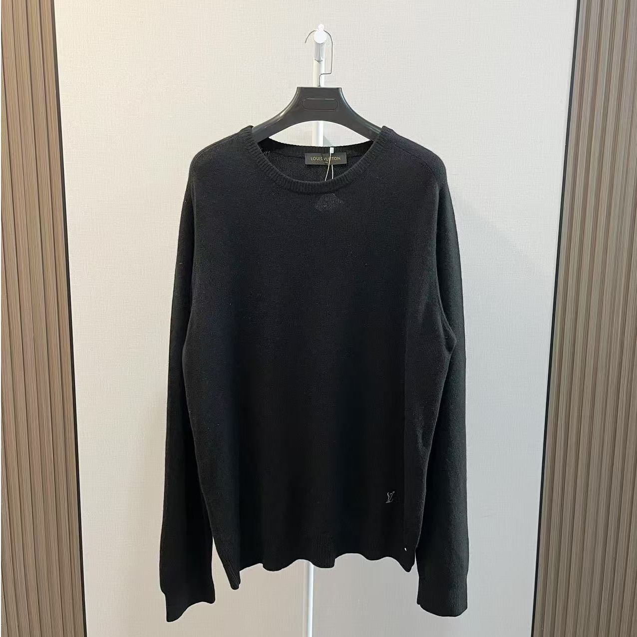 99新 LouisVuitton/路易威登 /黑色刺绣logo羊毛毛衣/尺码XXL