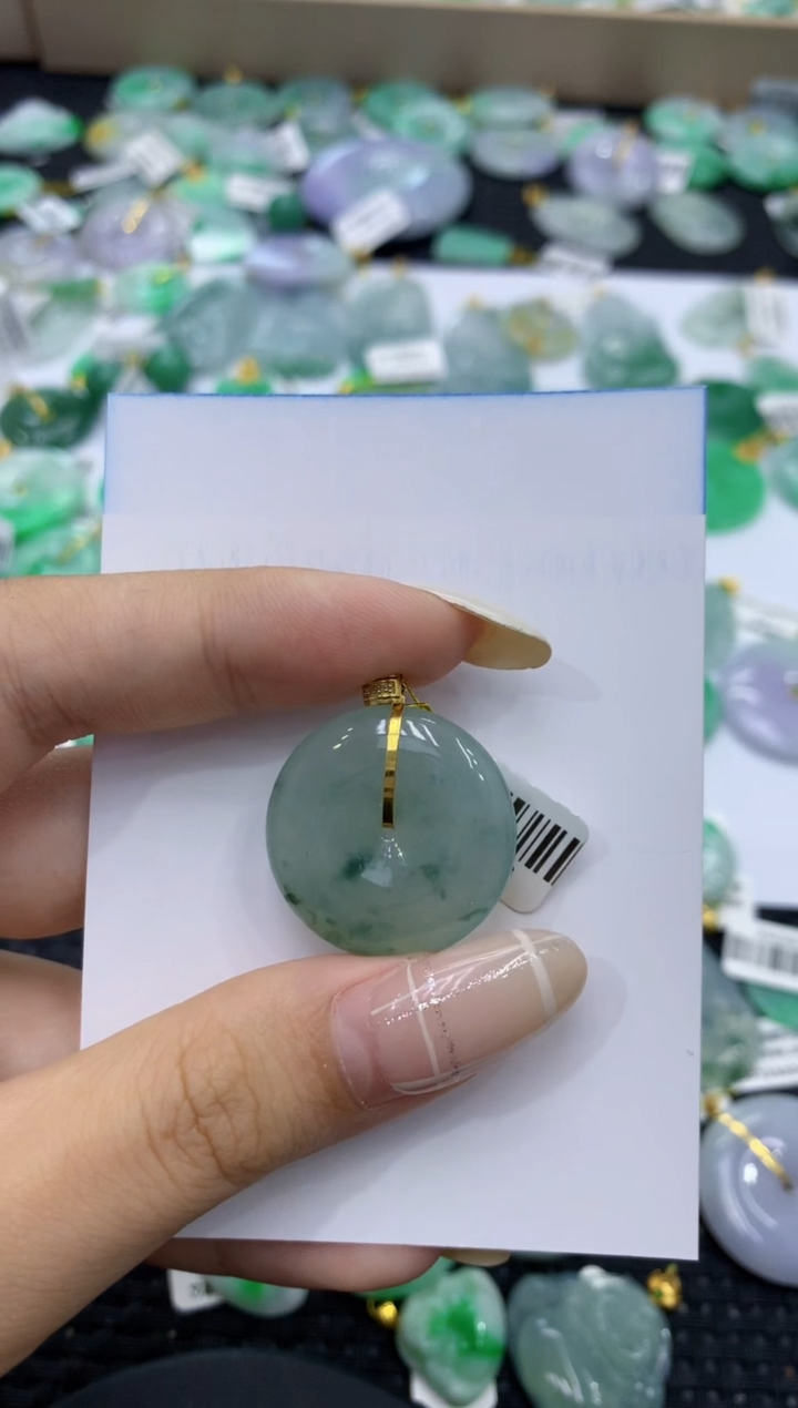 颈饰18K金镶嵌翡翠天然缅甸翡翠A货