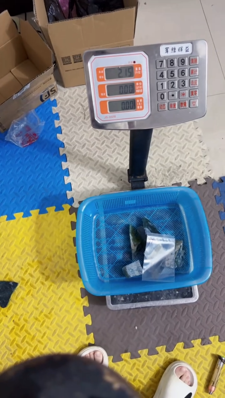颈饰未镶嵌翡翠亮***嘟77