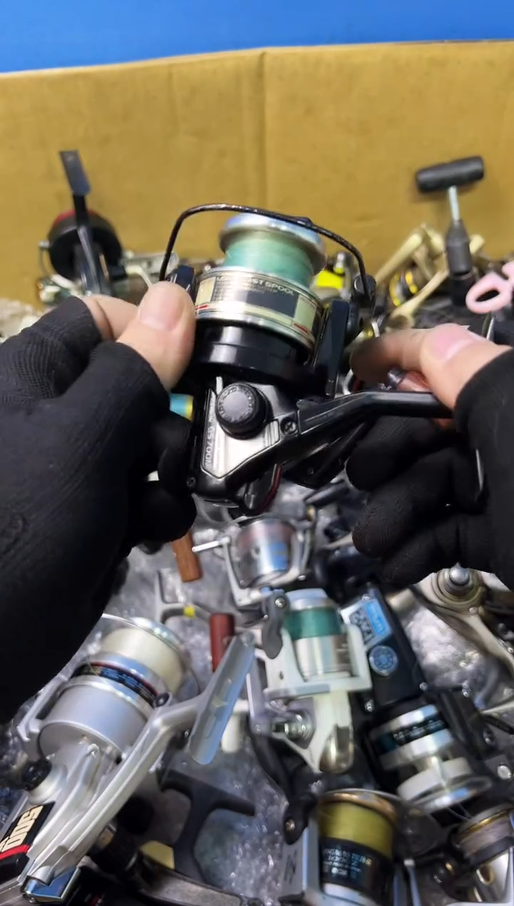 石*武微瑕钓鱼轮，直播间讲解为准，看清楚再拍，如有拆卸不退换