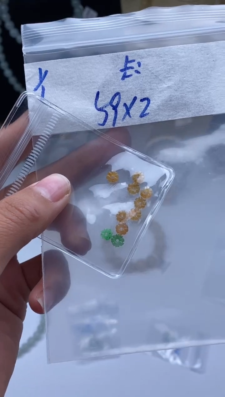 颈饰未镶嵌翡翠P****u天然翡翠珠子多样性