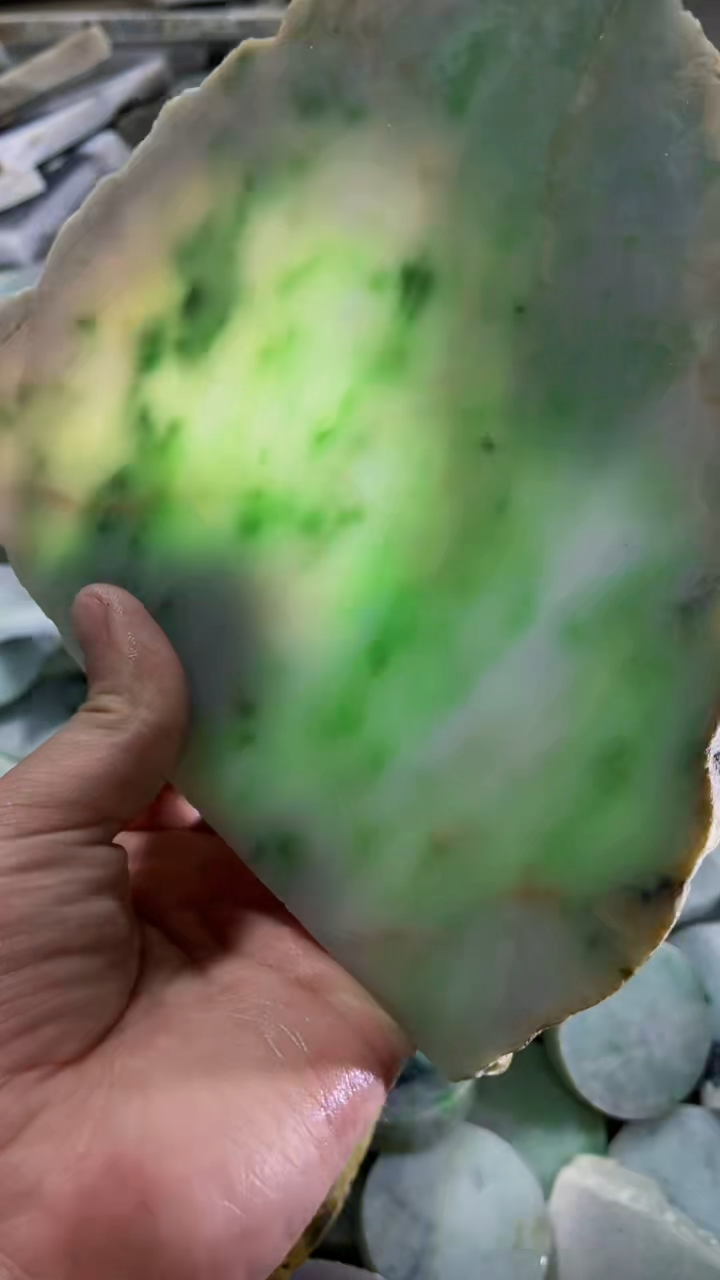 【闪购商品】翡翠挂件未镶嵌A货康壹065