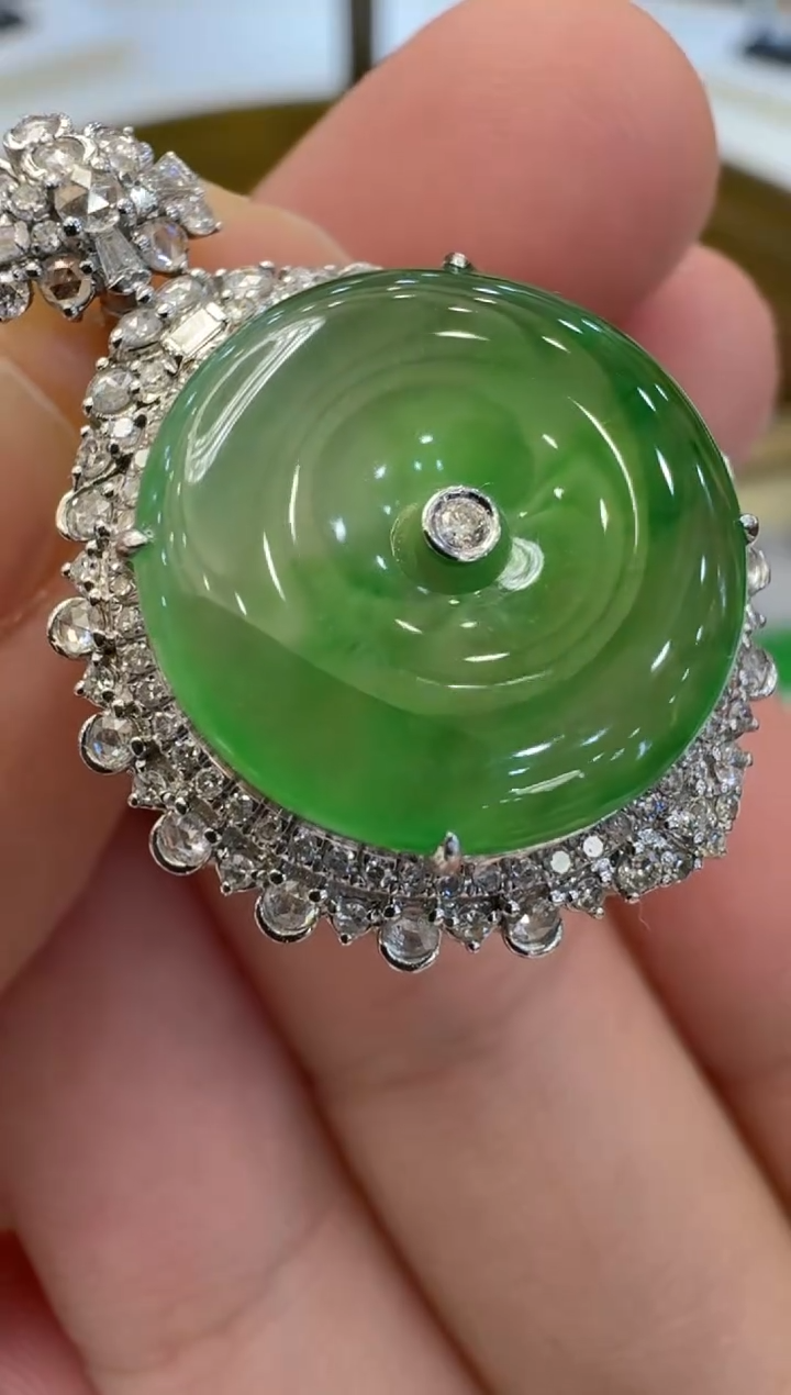 【闪购商品】翡翠吊坠(不含链)18K金镶嵌多样性团购发一件