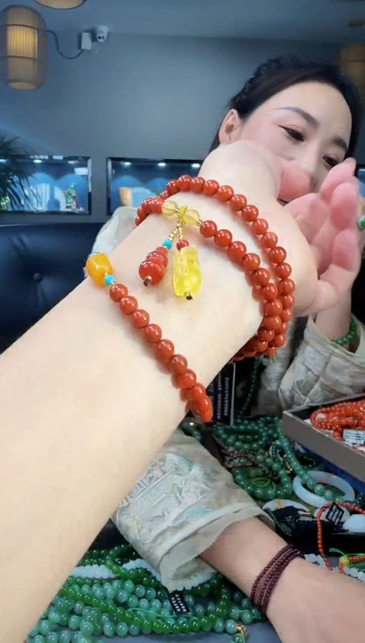 颈饰未镶嵌南红玛瑙1