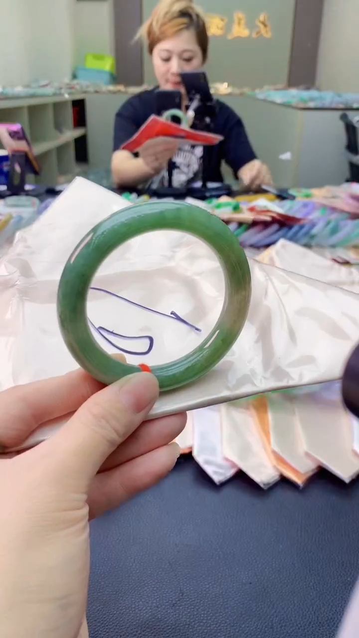 翡翠手镯未镶嵌0868322878